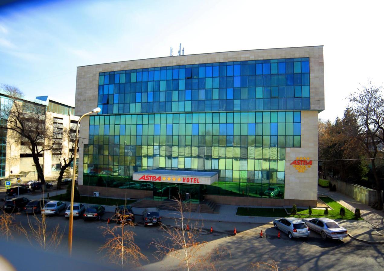 Astra Hotel الماتي المظهر الخارجي الصورة