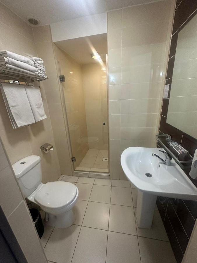 Astra Hotel الماتي المظهر الخارجي الصورة